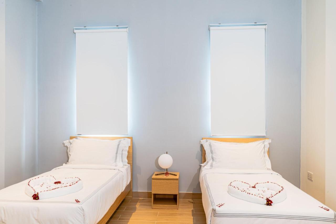Emerald Hotel Residence Phnom Penh Bagian luar foto